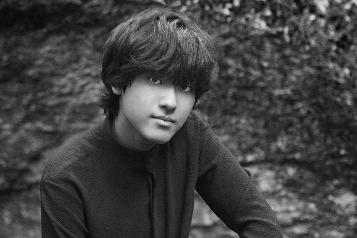 Portrait headshot – 2022 Competition