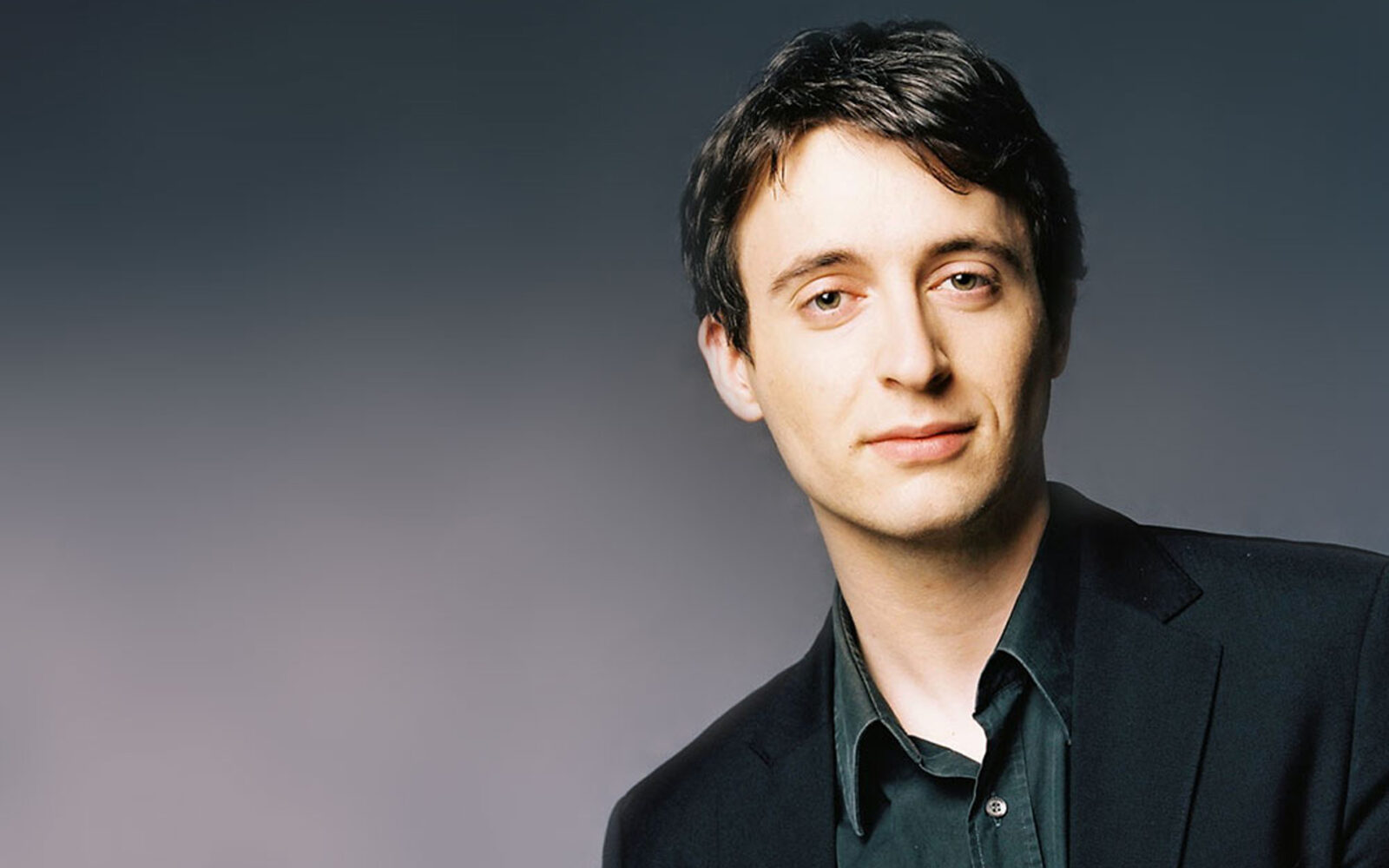 Jean-Frédéric Neuburger — photo by Carole Bellaiche (featured Ligeti recording)