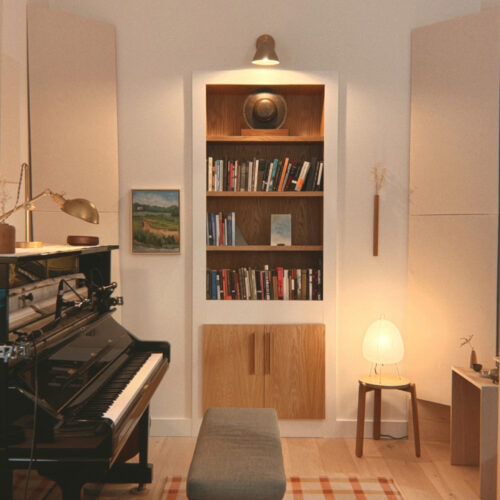 Piano vertical