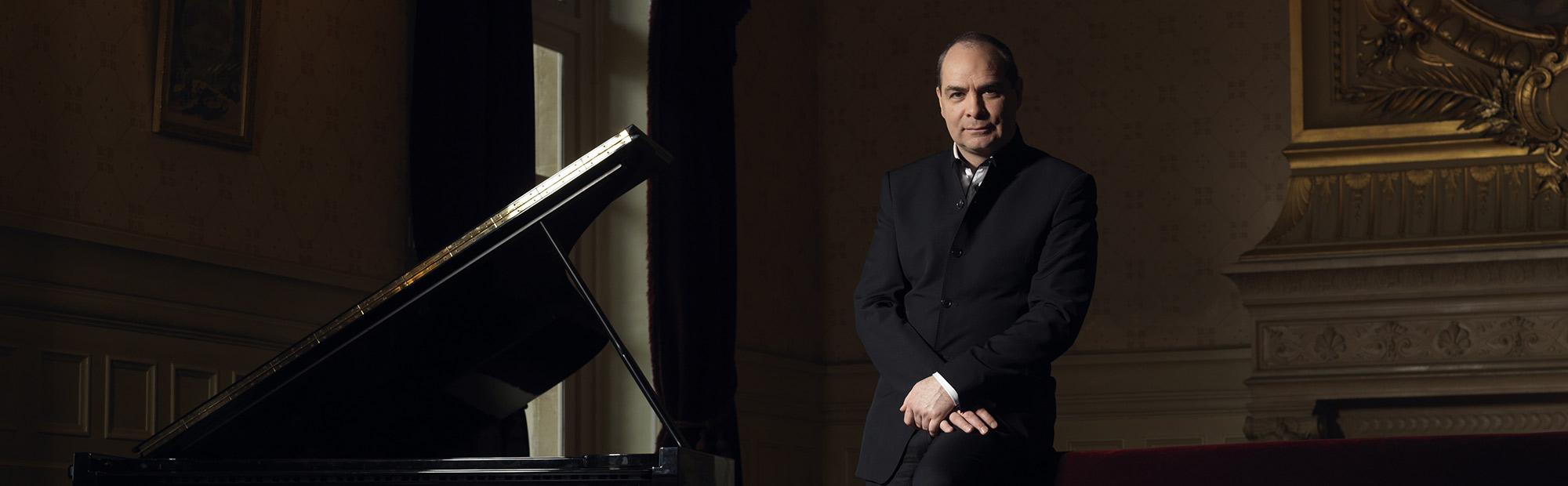 Banner principal - press shot