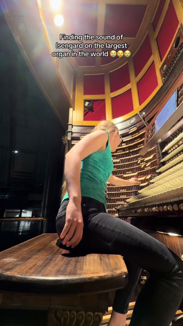 Of course Isengard has to feature the world’s loudest organ 